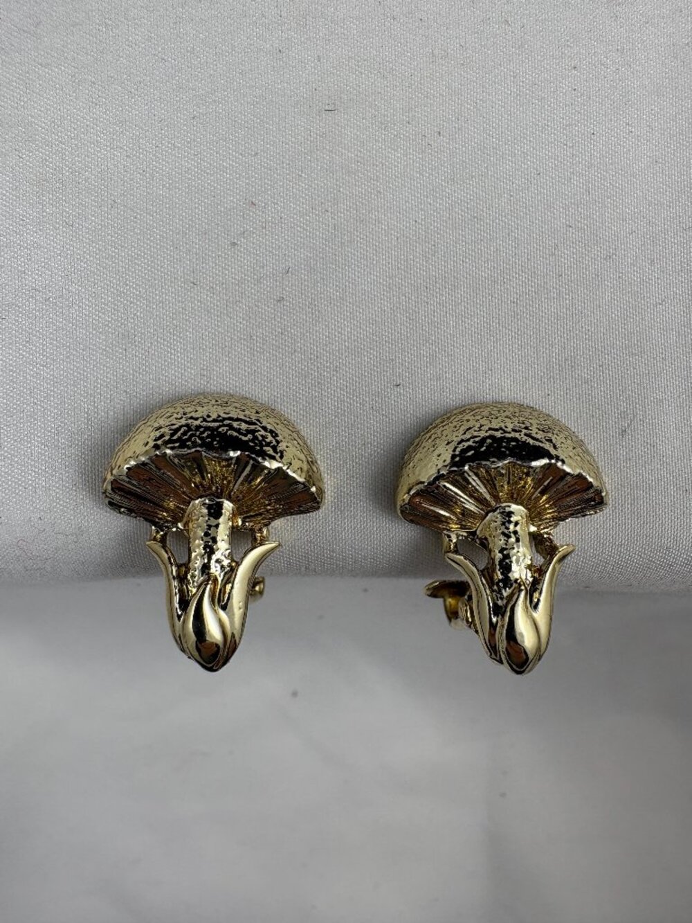 Mushroom Women's Clip On Earrings Gold Tone .75"